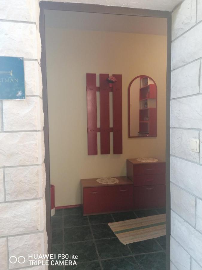Apartmani Zute Račišće Екстериор снимка