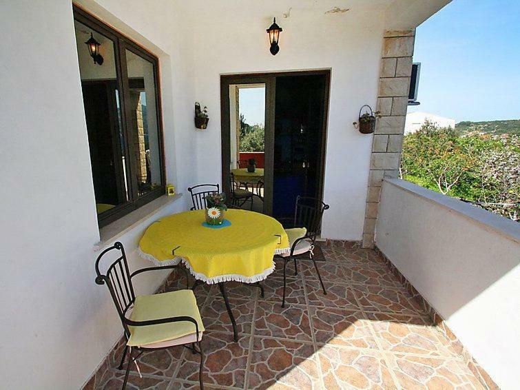 Apartmani Zute Račišće Екстериор снимка